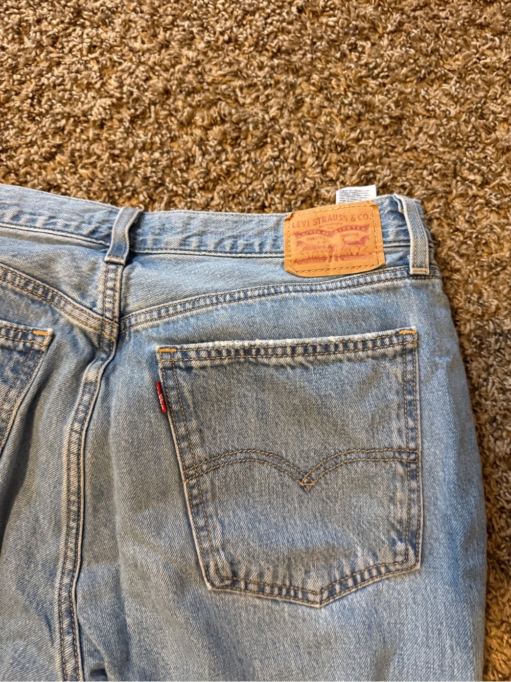 Levi's Men's Light Blue Relaxed Fit Denim Jeans